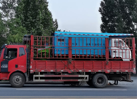 雄安車載混凝土濕噴臺(tái)車、空壓機(jī)發(fā)貨現(xiàn)場(chǎng)